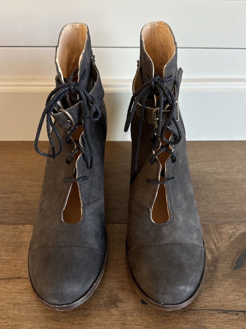 TIMBERLAND BOOT COMPANY MARGE ANKLE STRAP CHUKKA ANKLE BOOTS BOOTIES SZ 9
